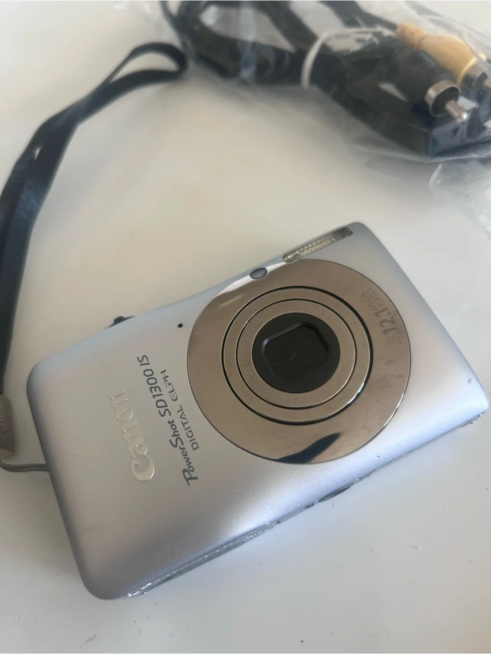 Canon Digital ELPH SD1300 IS 12.1MP Camera - W/ Charger, Software 2 Batteries
